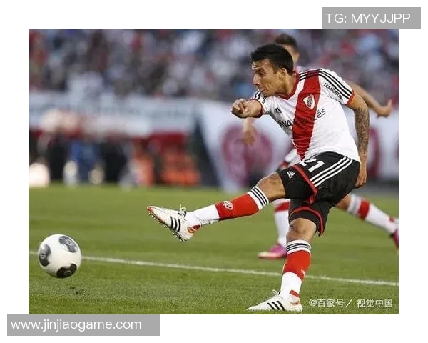 帕特罗纳图与图库曼的激烈对决揭示足球战术的精彩与魅力