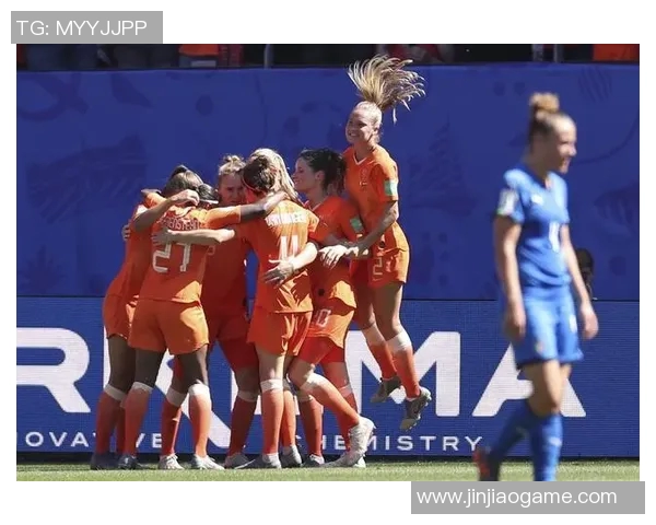 意大利女足与荷兰女足激战正酣谁能在这场对决中笑到最后